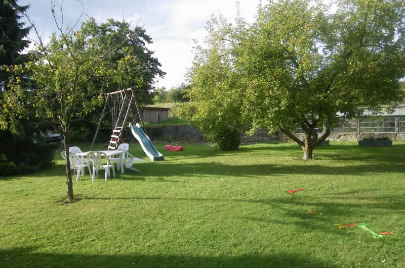 Un agréable jardin - sécurisant pour les enfants et parents